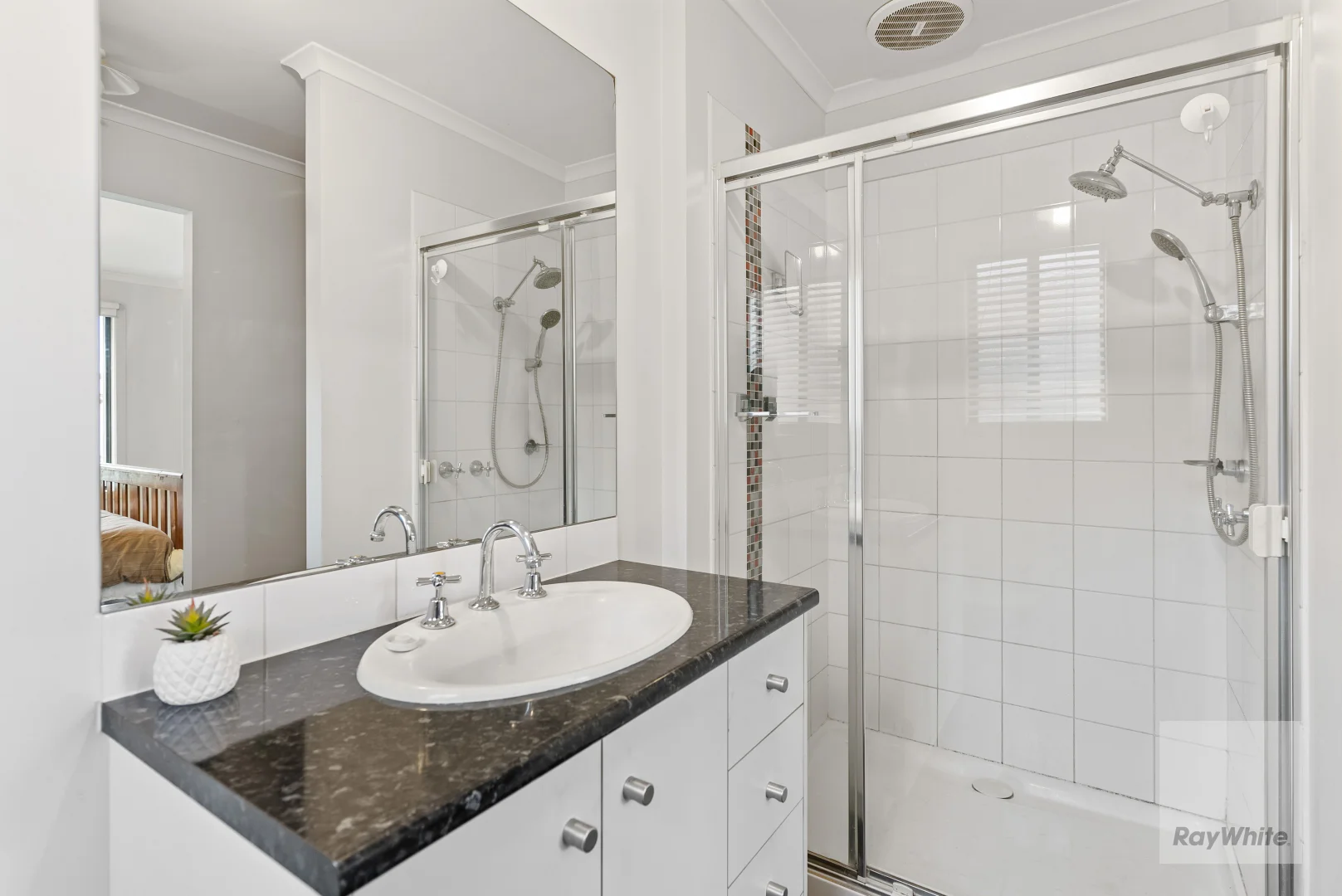 Additional image 13 of 11 Verdon Avenue, Caroline Springs VIC 3023