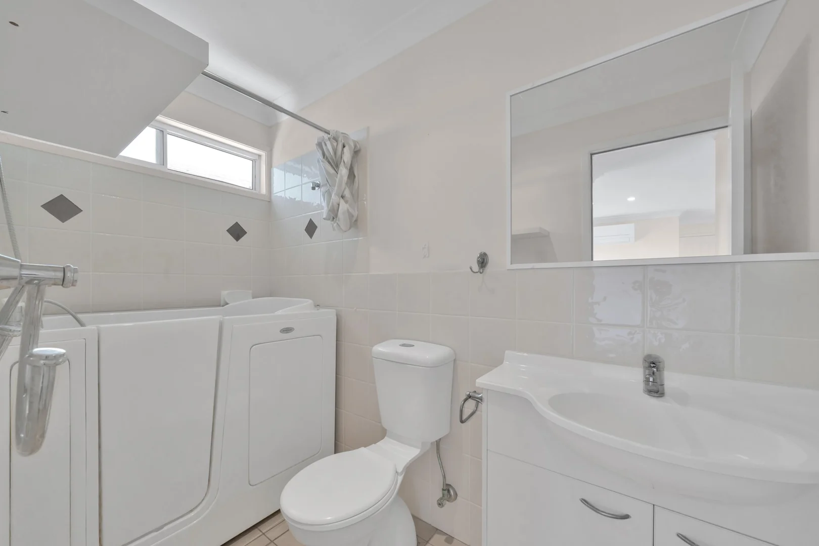 Additional image 10 of 105/2 Saliena Avenue, Lake Munmorah NSW 2259