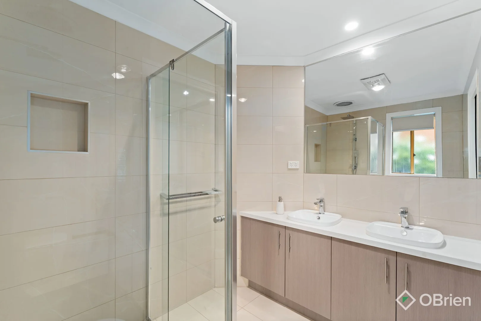 Additional image 4 of 49 Rodlarni Crescent, Berwick VIC 3806