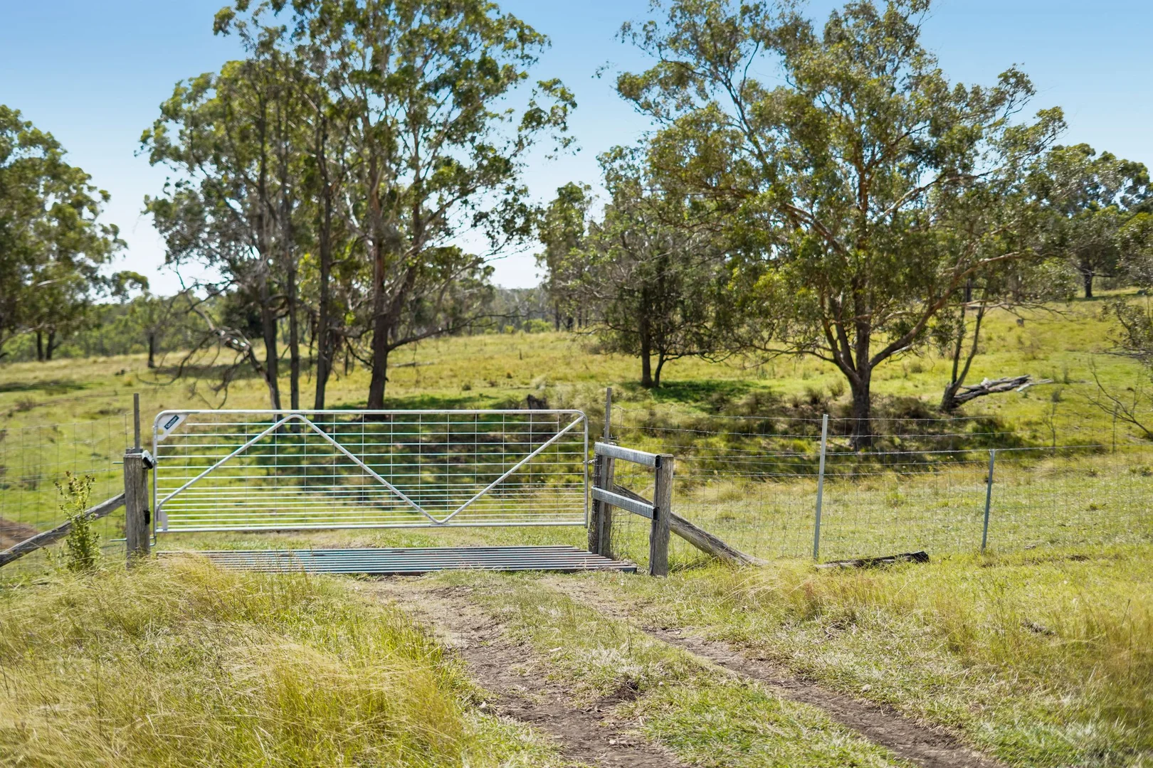 Additional image 31 of "PARADISE" 256 Paradise Road, Mount Sylvia QLD 4343