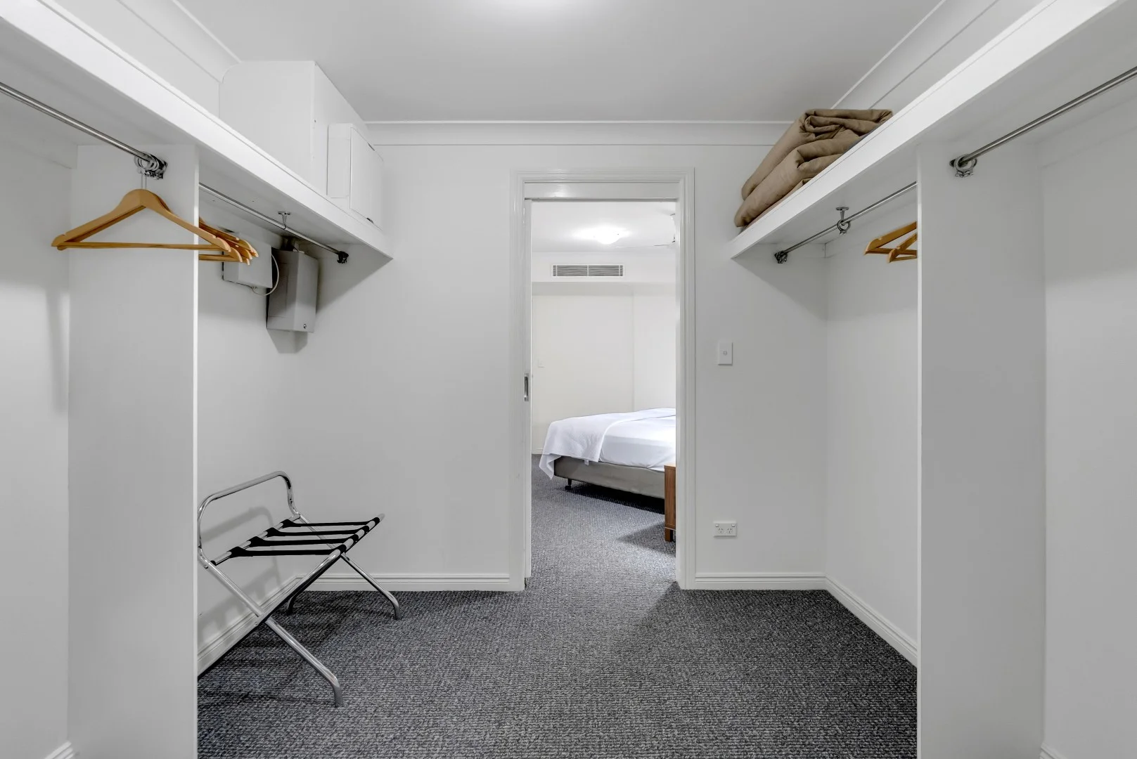 Additional image 20 of 704/53-57 Esplanade Esplanade, Cairns City QLD 4870