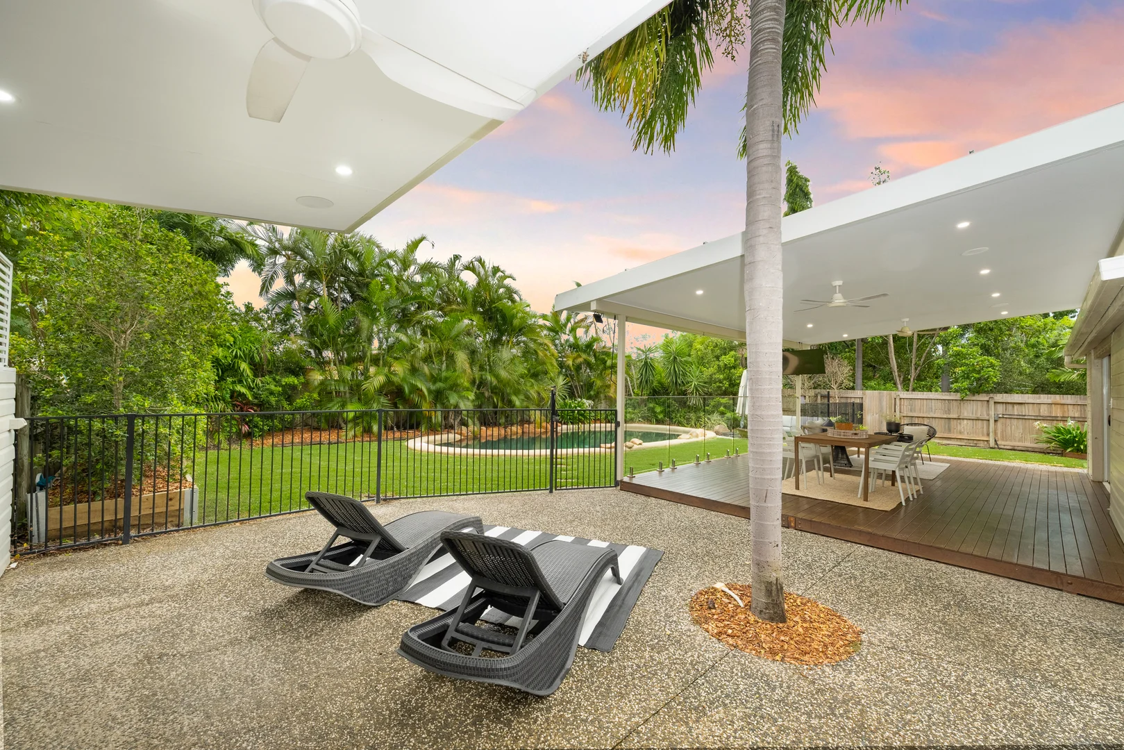 64 Carmody Street, Hermit Park QLD 4812