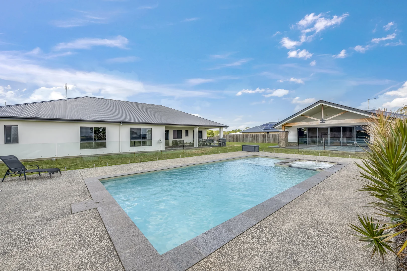 Additional image 3 of 55 James Henderson Way, Gooburrum QLD 4670