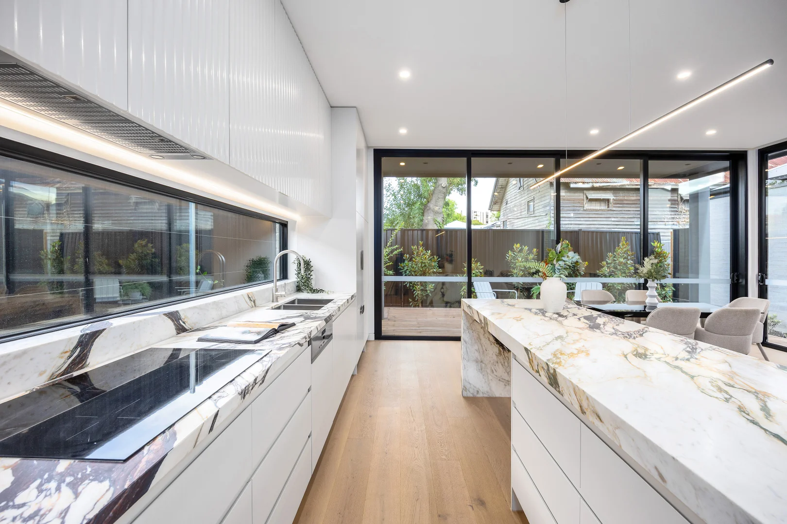 Additional image 5 of 2/32 Kambrook Road, Caulfield North VIC 3161