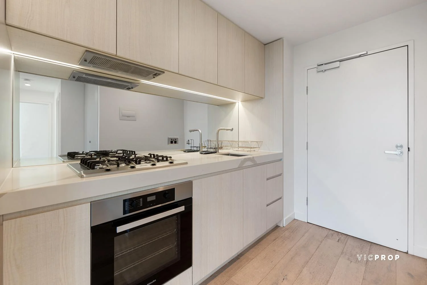 Additional image 3 of 2109/105 Batman Street, West Melbourne VIC 3003