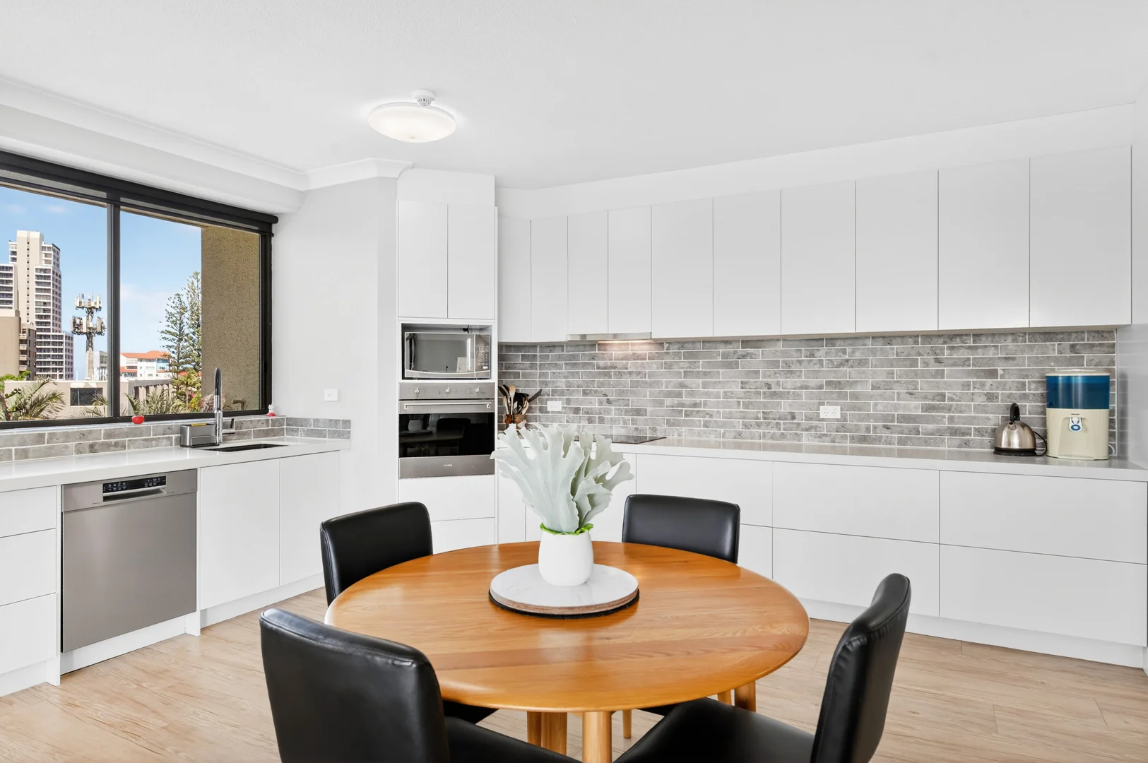 Additional image 10 of 11/2890 Gold Coast Highway, Surfers Paradise QLD 4217