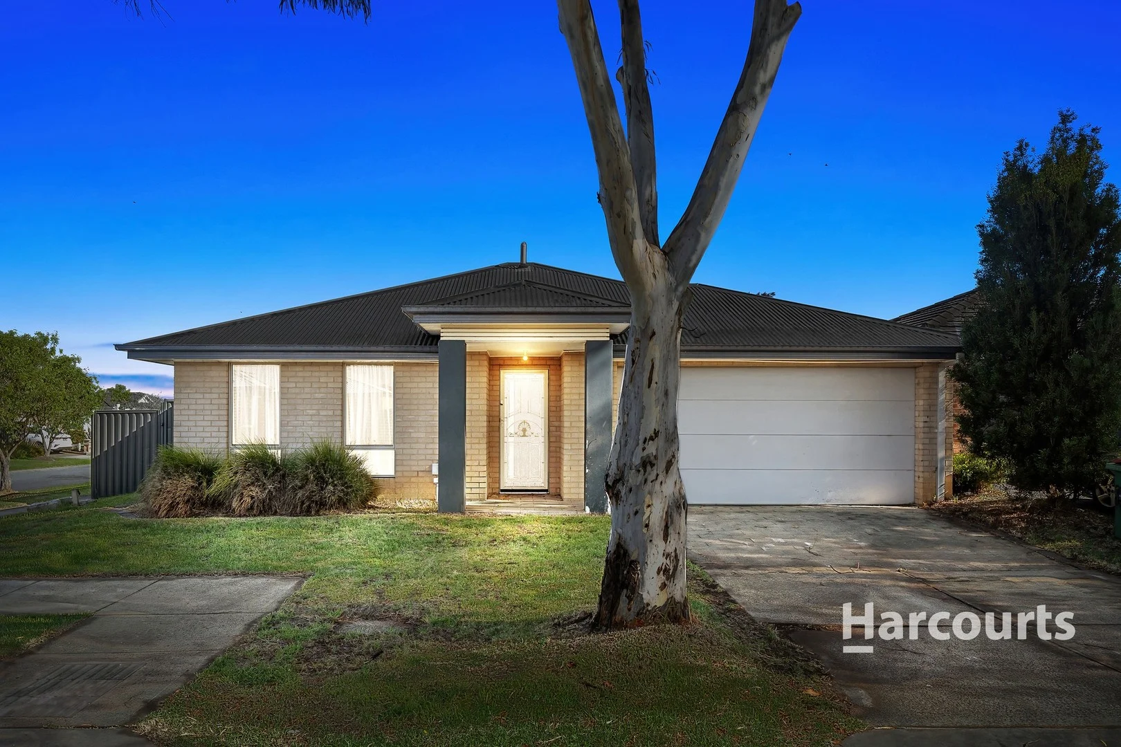 13 Seville Street, Pakenham VIC 3810