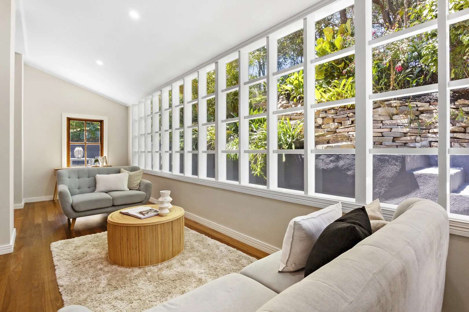 22 Copper Valley Close, Caves Beach NSW 2281