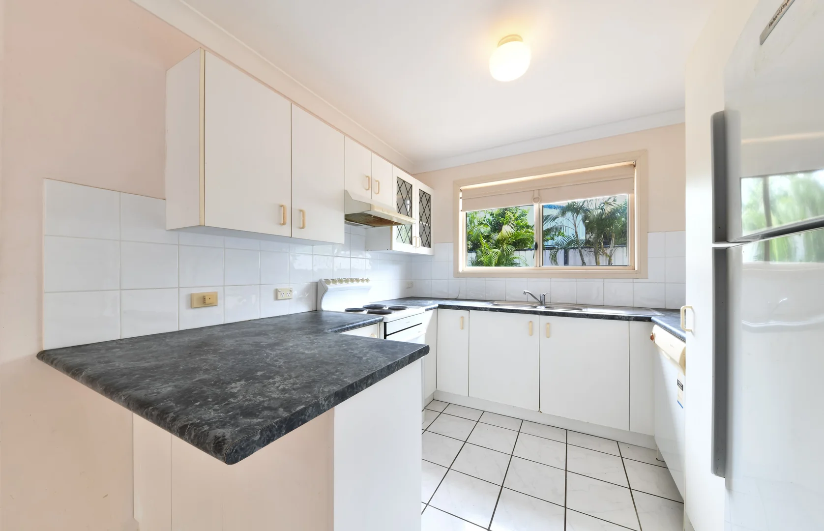 Additional image 6 of 2/23 Marine Parade, Laguna Quays QLD 4800