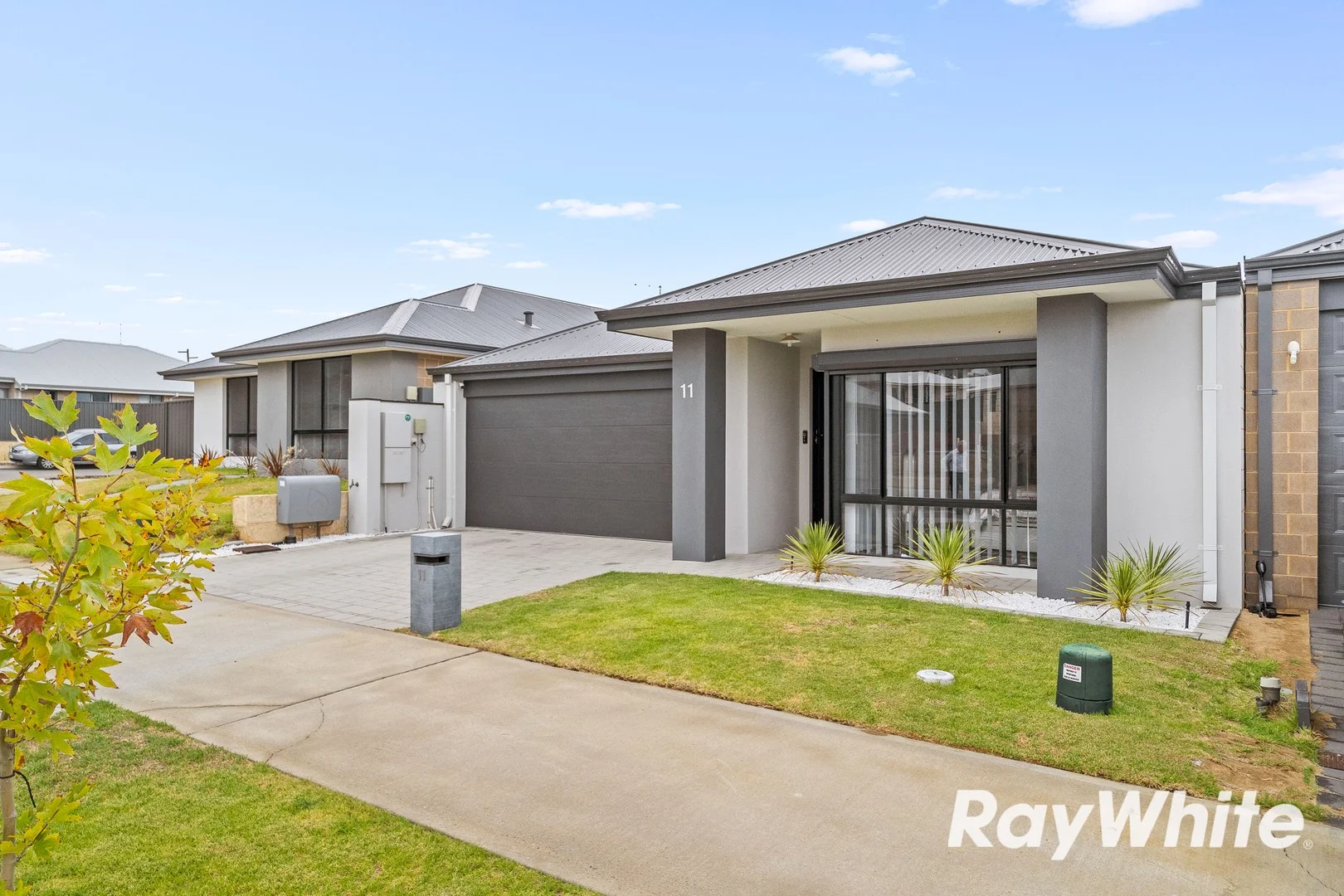 11 Orchardleigh Boulevard, Lakelands WA 6180