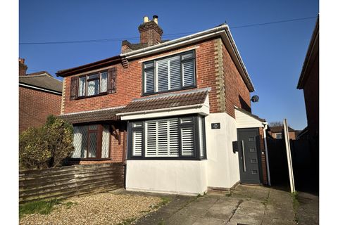 Pinegrove Road, Southampton SO19