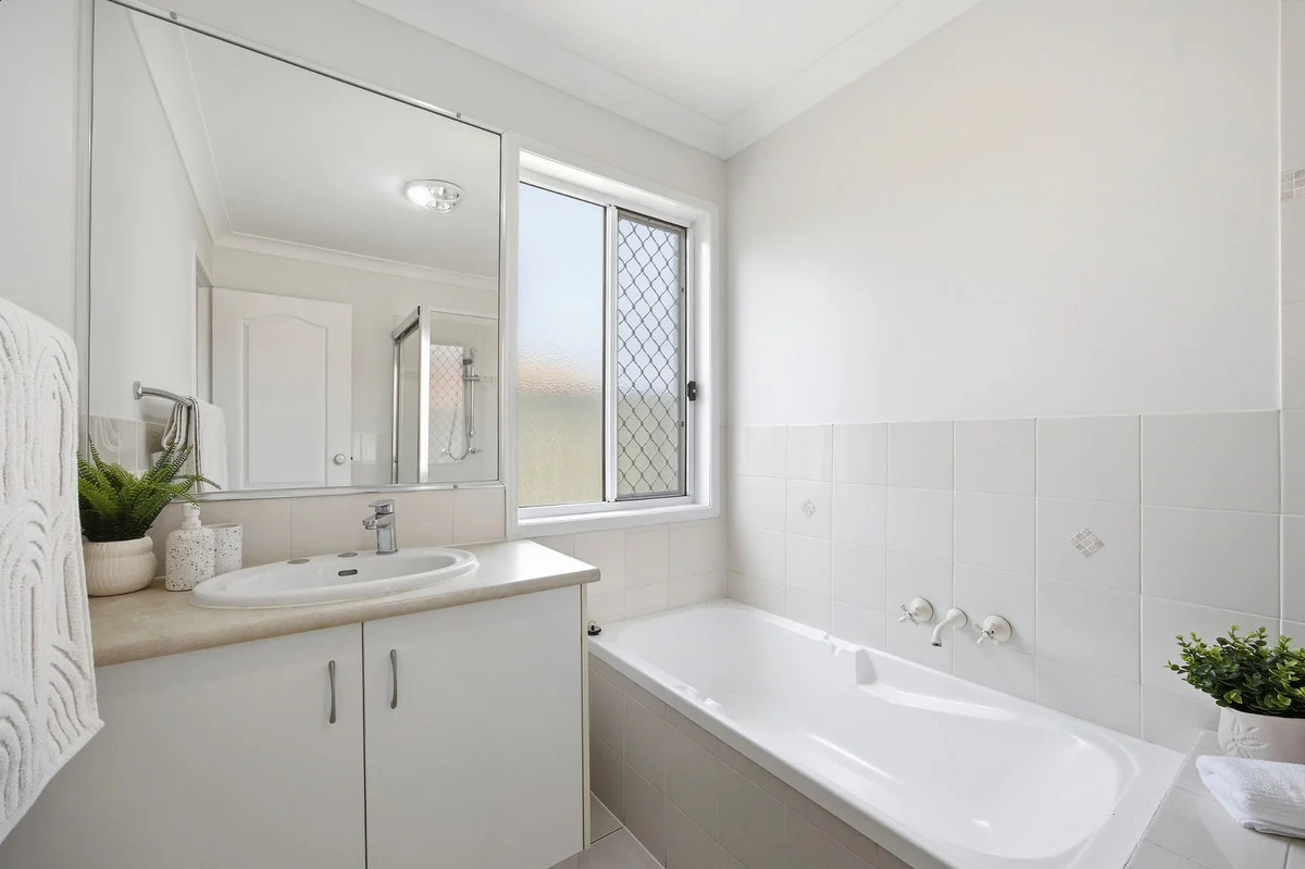 Additional image 8 of 9 Golden Bear Drive, Arundel QLD 4214