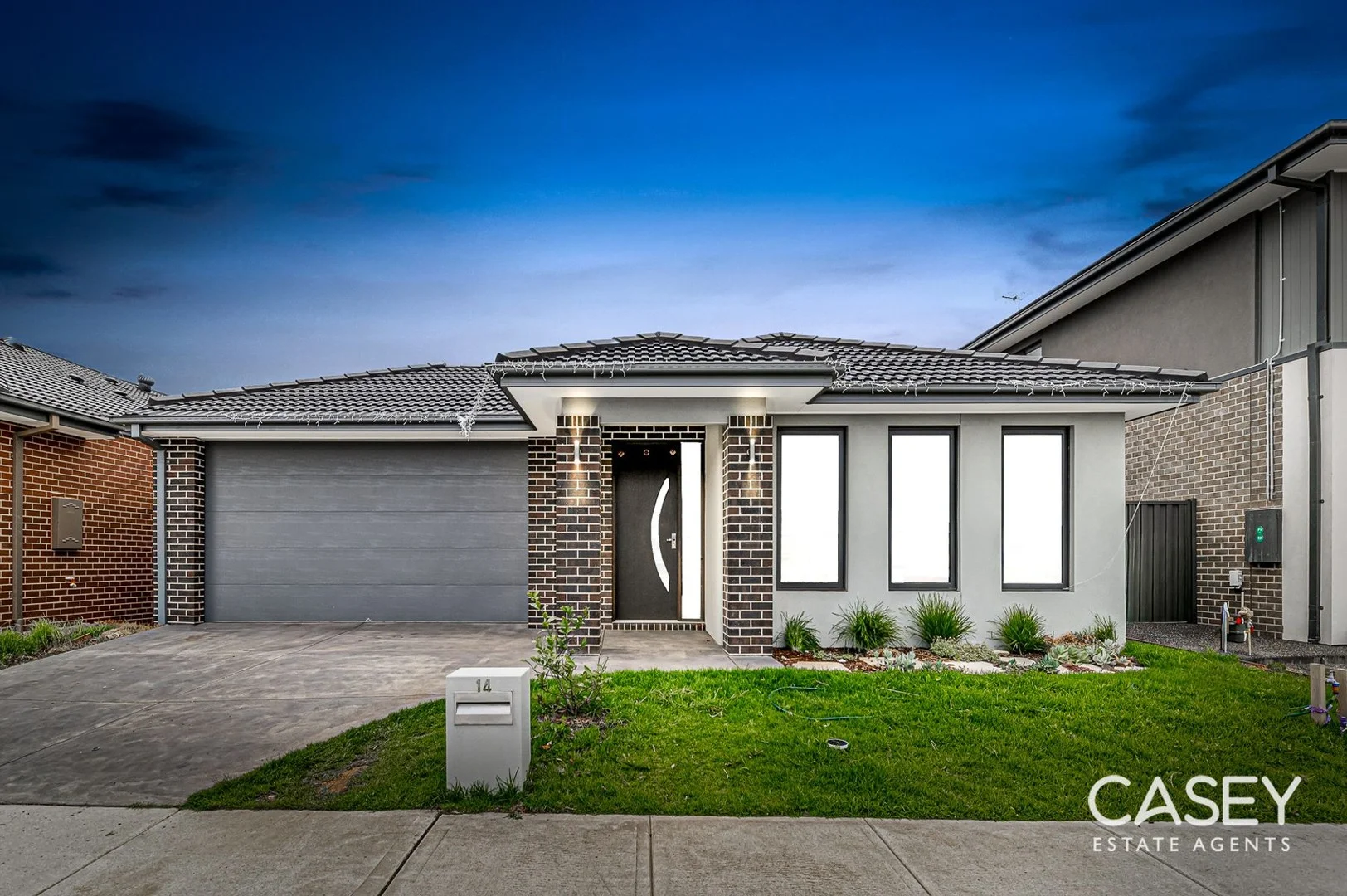 14 Bolshoi Boulevard, Clyde North VIC 3978