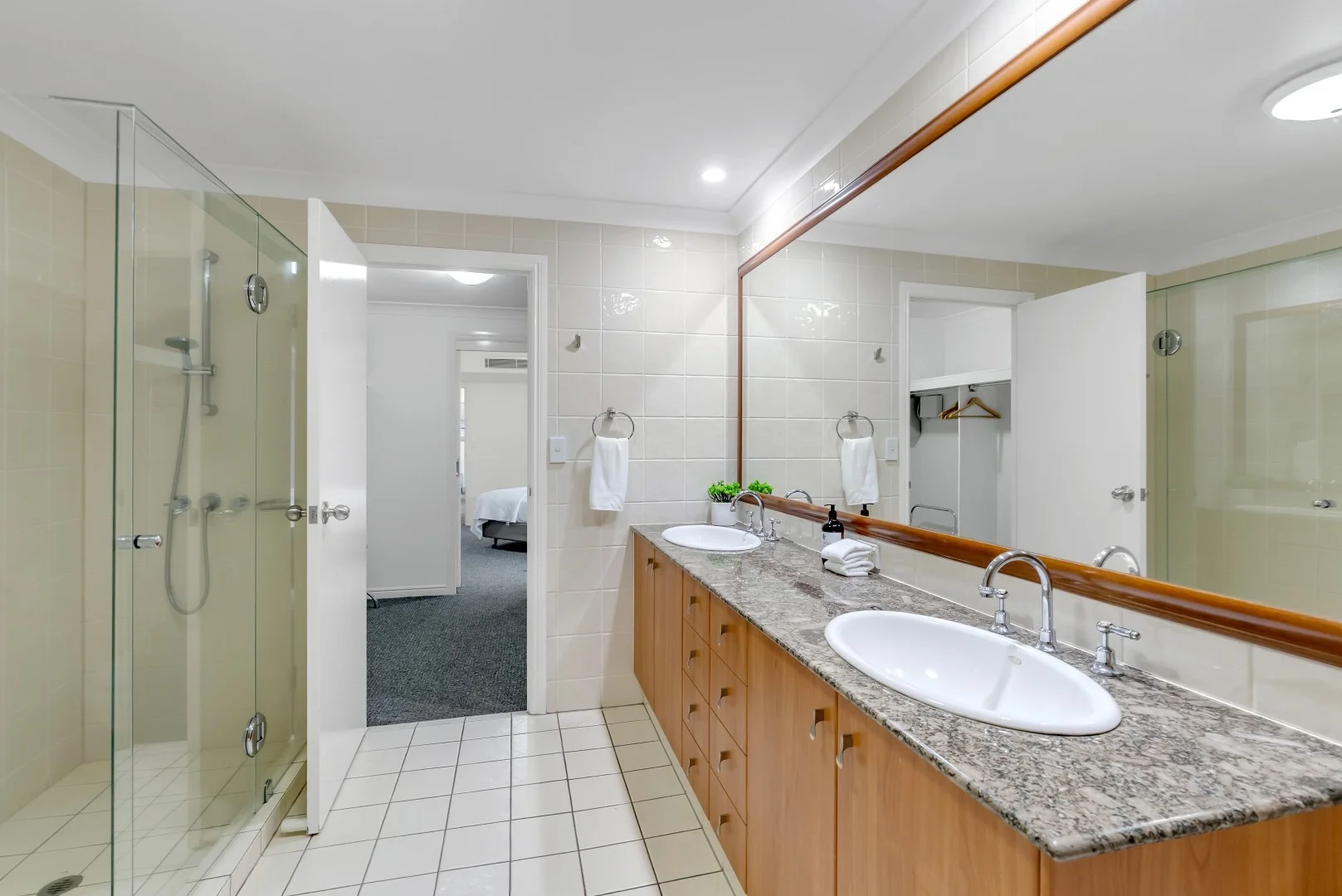 Additional image 22 of 704/53-57 Esplanade Esplanade, Cairns City QLD 4870