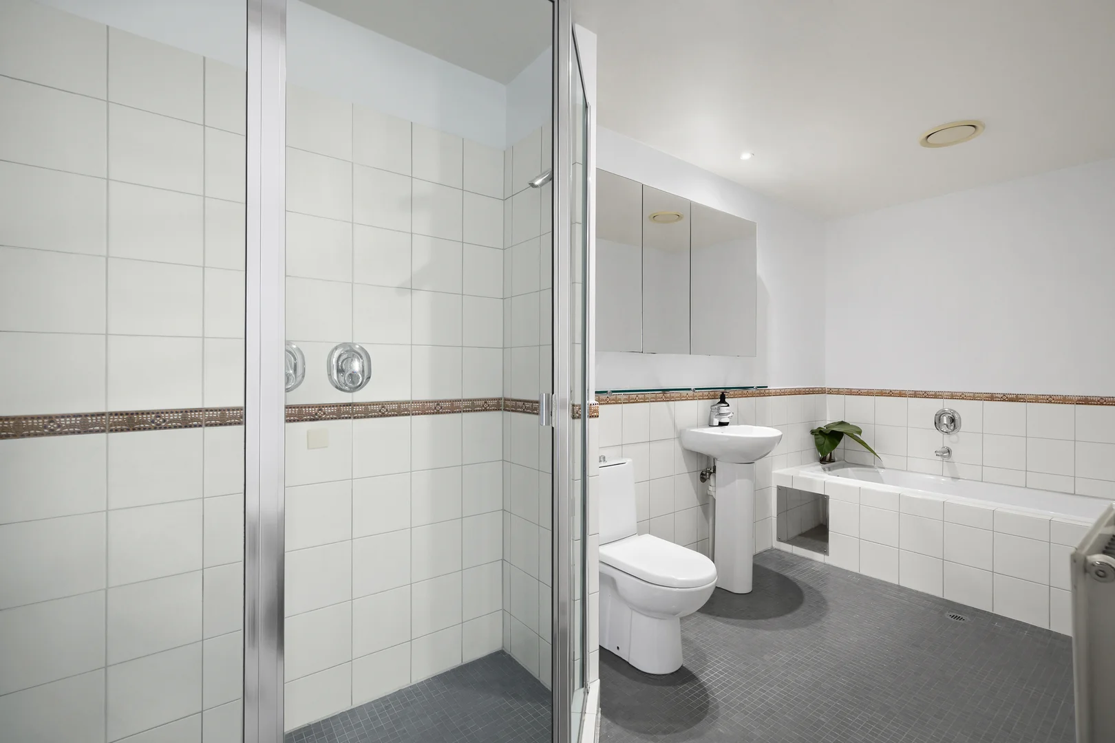 Additional image 6 of 3/110 Beaconsfield Parade, Albert Park VIC 3206