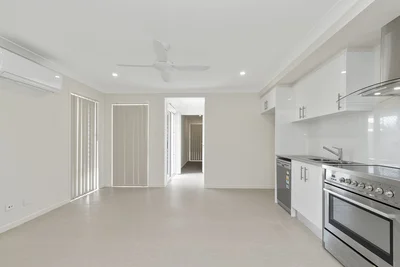 Additional image 32 of Coopers Plains QLD 4108