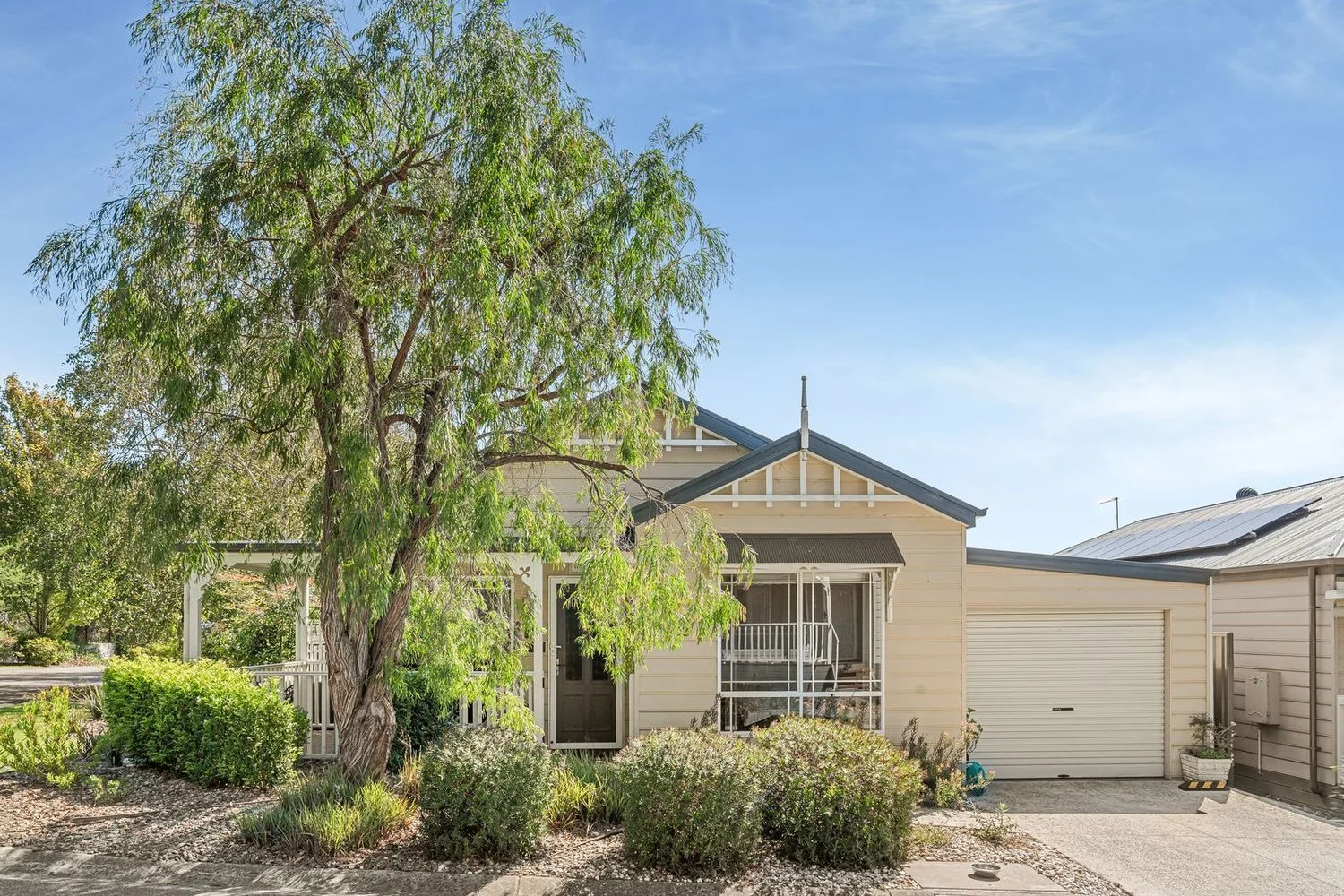 202/45 Annabella Street, Cranbourne East VIC 3977