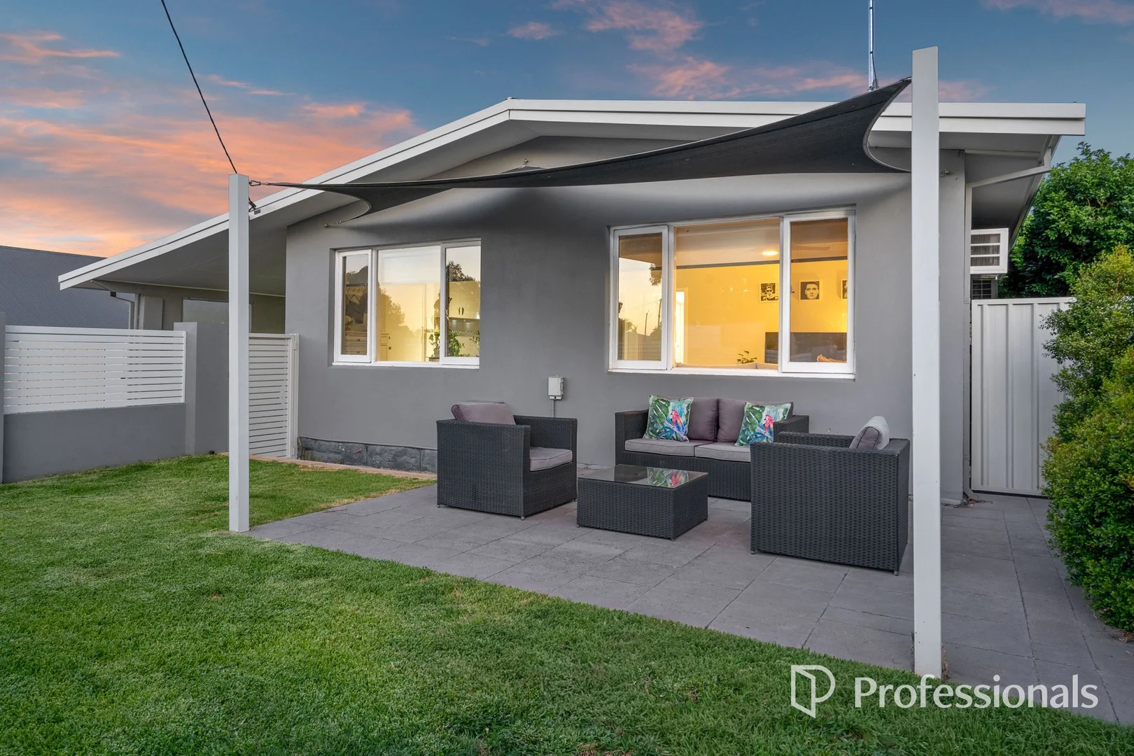 8 Hampton Square, Morley WA 6062