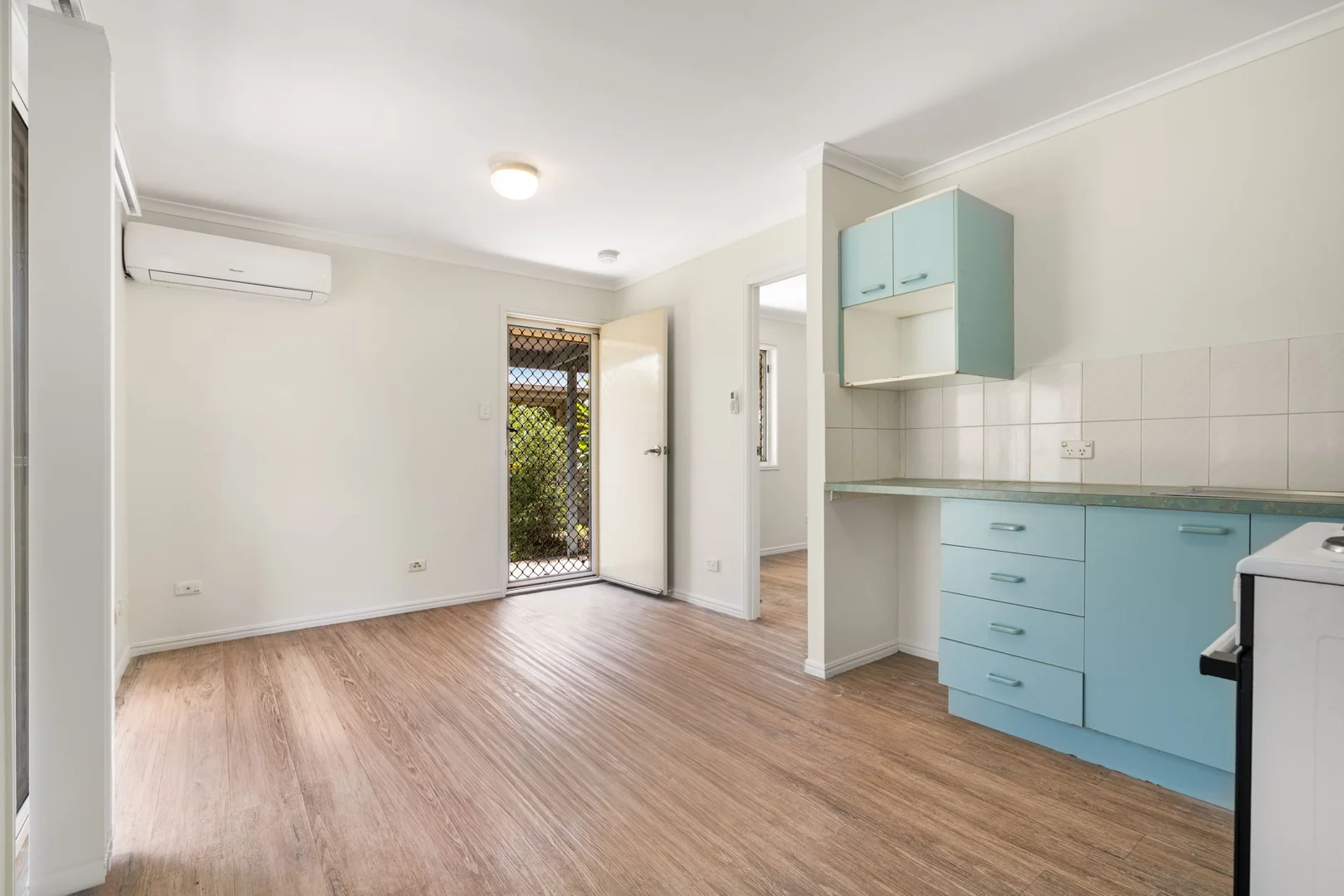 Additional image 3 of 1/12-14 Yeates Crescent, Meadowbrook QLD 4131