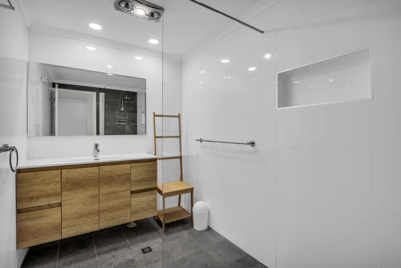 Additional image 6 of 17/10-16 Marine Parade, Merimbula NSW 2548