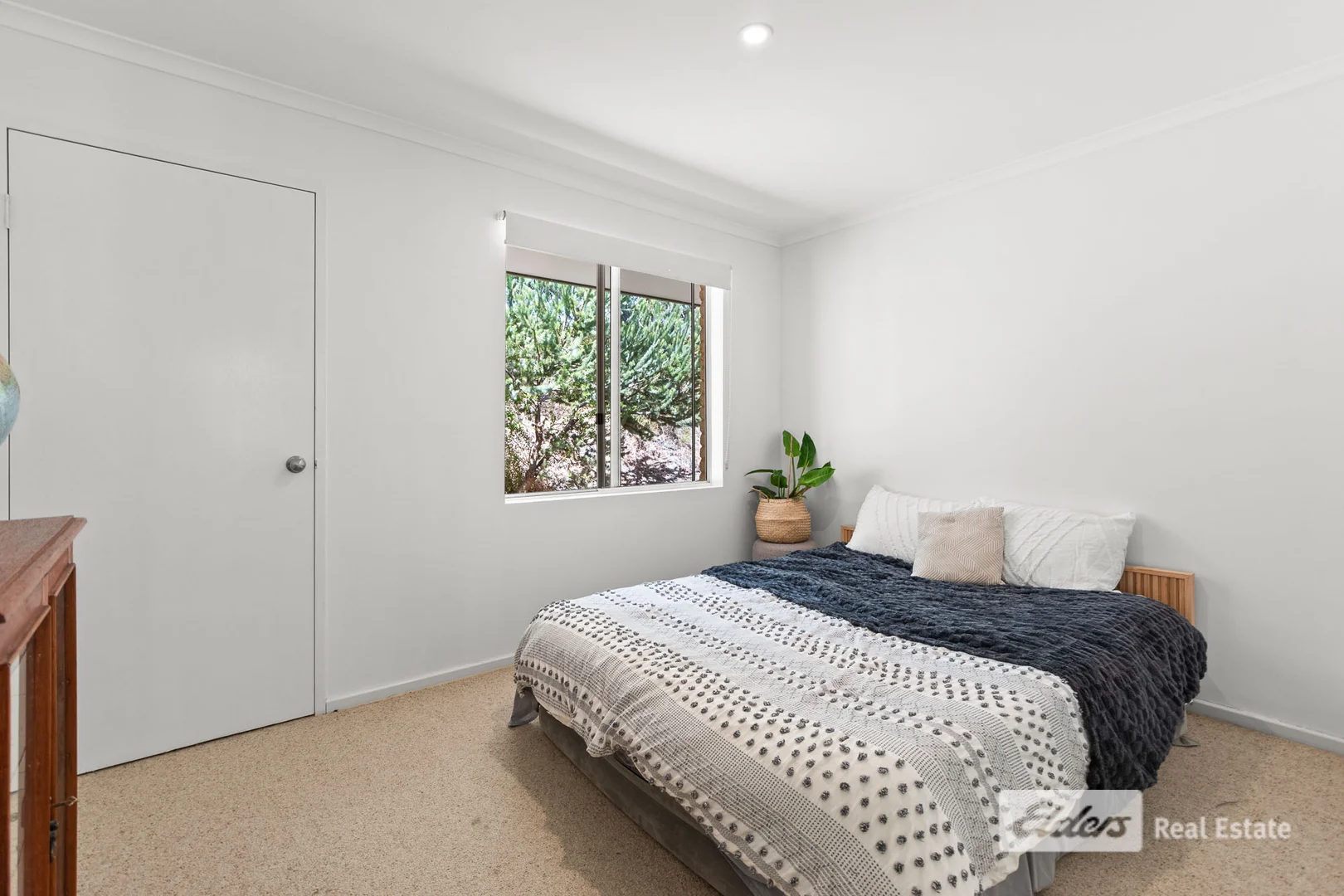 Additional image 23 of 129 Bay View Drive, Little Grove WA 6330