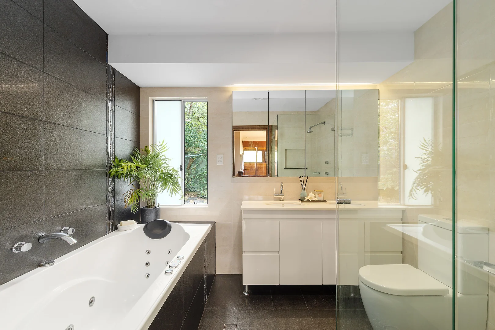 Additional image 8 of 2 Woodcourt Road, Berowra Heights NSW 2082