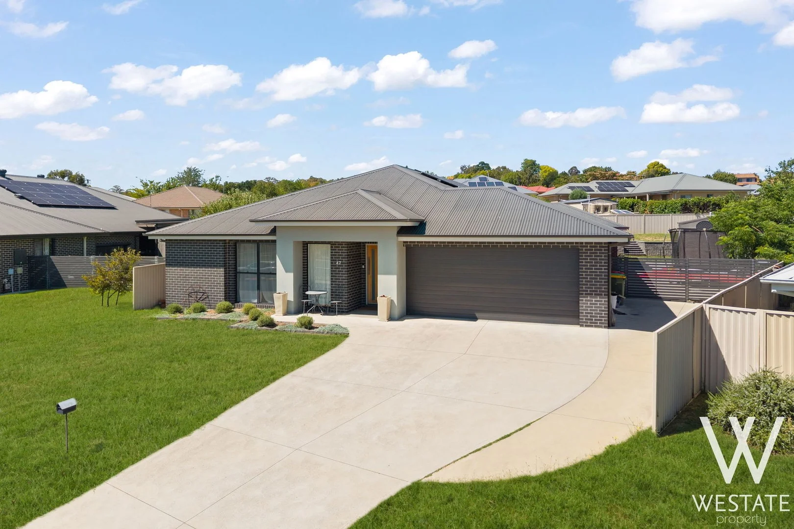 47 Freeman Circuit, Llanarth NSW 2795