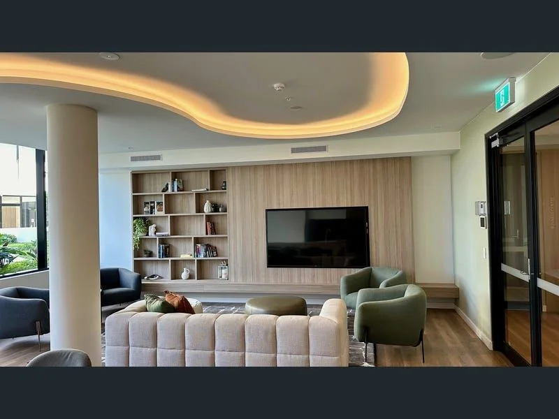 Additional image 19 of Hope Island QLD 4212