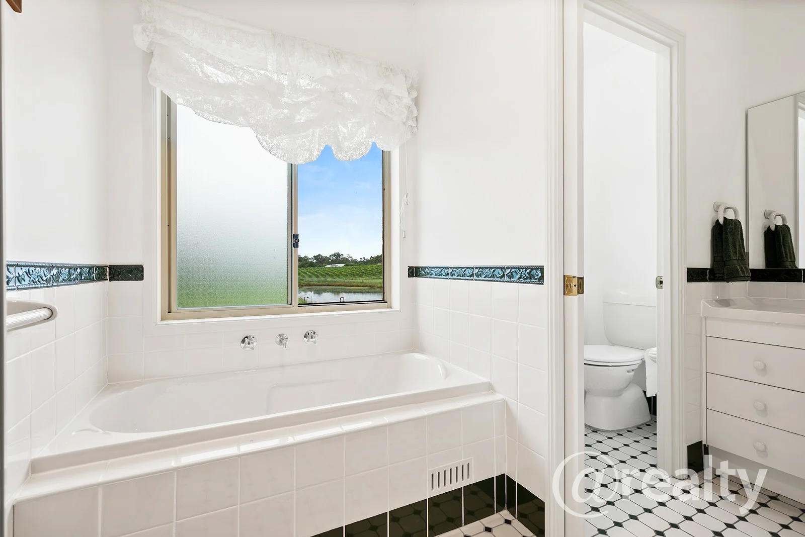 Additional image 11 of 30 The Vintage, Picton NSW 2571