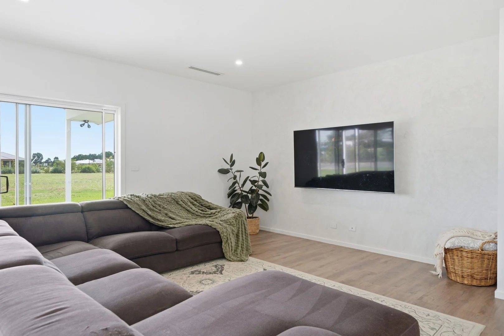 Additional image 10 of 13 Lara Close, Mulwala NSW 2647