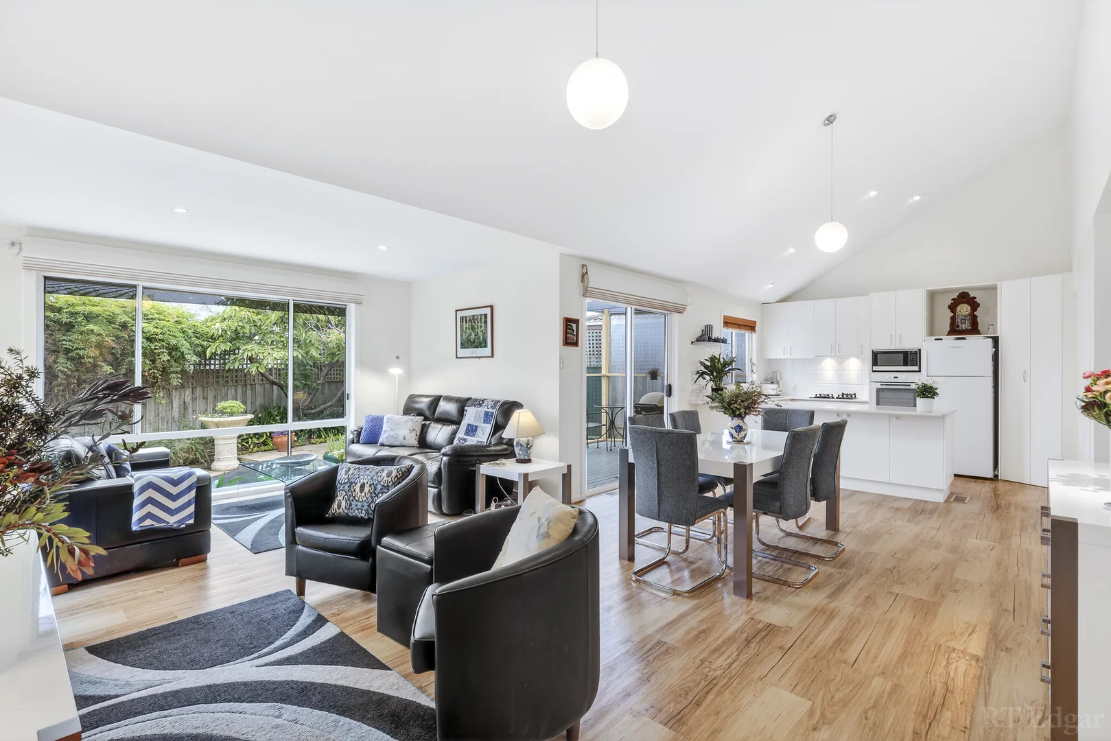 Additional image 2 of 17B Beach Close, Point Lonsdale VIC 3225