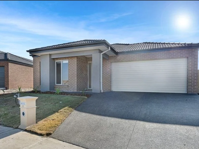 12 Carrick Street, Point Cook VIC 3030