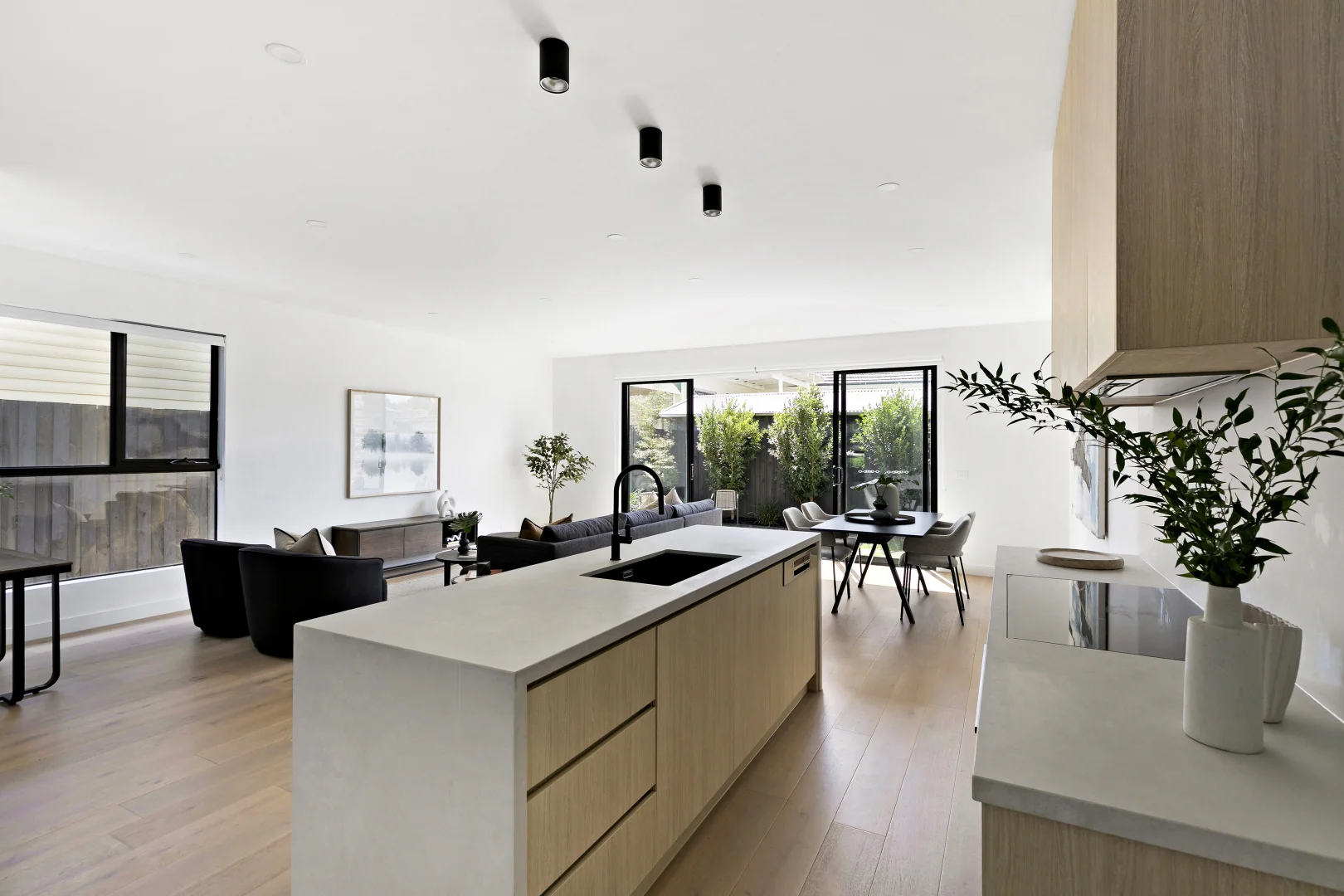 Additional image 3 of 8A Victoria Street, Oak Park VIC 3046