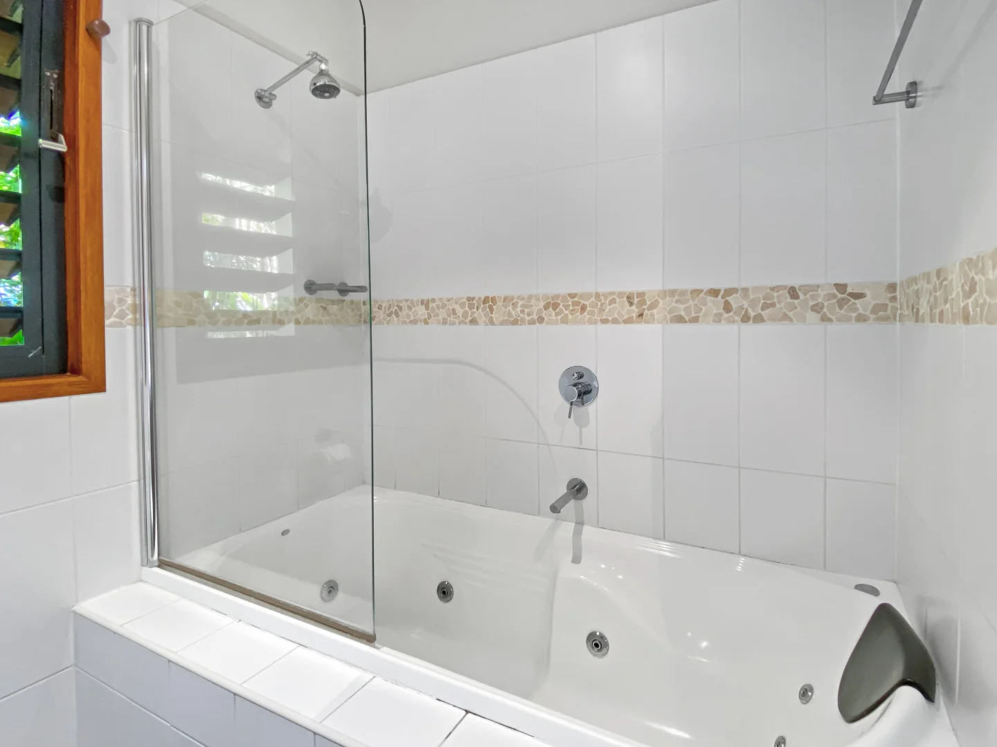 Additional image 13 of 4/9 The Esplanade (Pure Magnetic) St, Nelly Bay QLD 4819