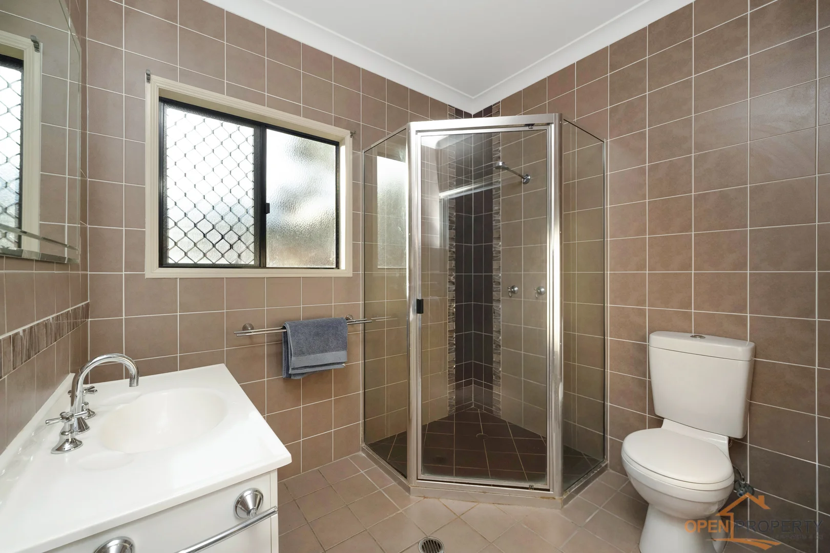 Additional image 8 of 2 Redgum Ct, Mount Louisa QLD 4814