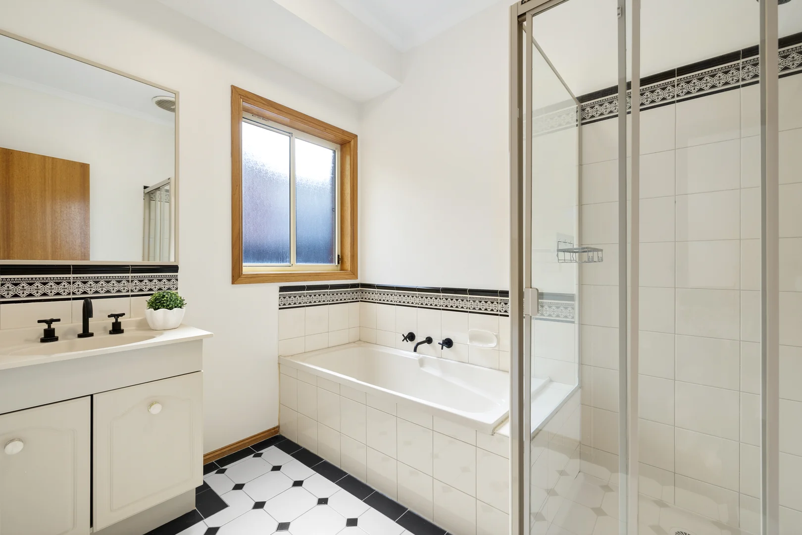 Additional image 10 of 63 Vannam Drive, Ashwood VIC 3147