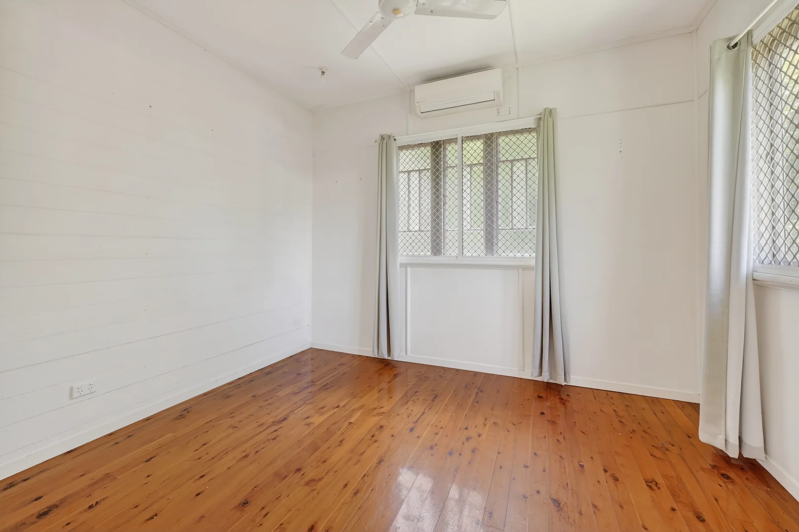 Additional image 5 of 14 Barbeler Street, Currajong QLD 4812