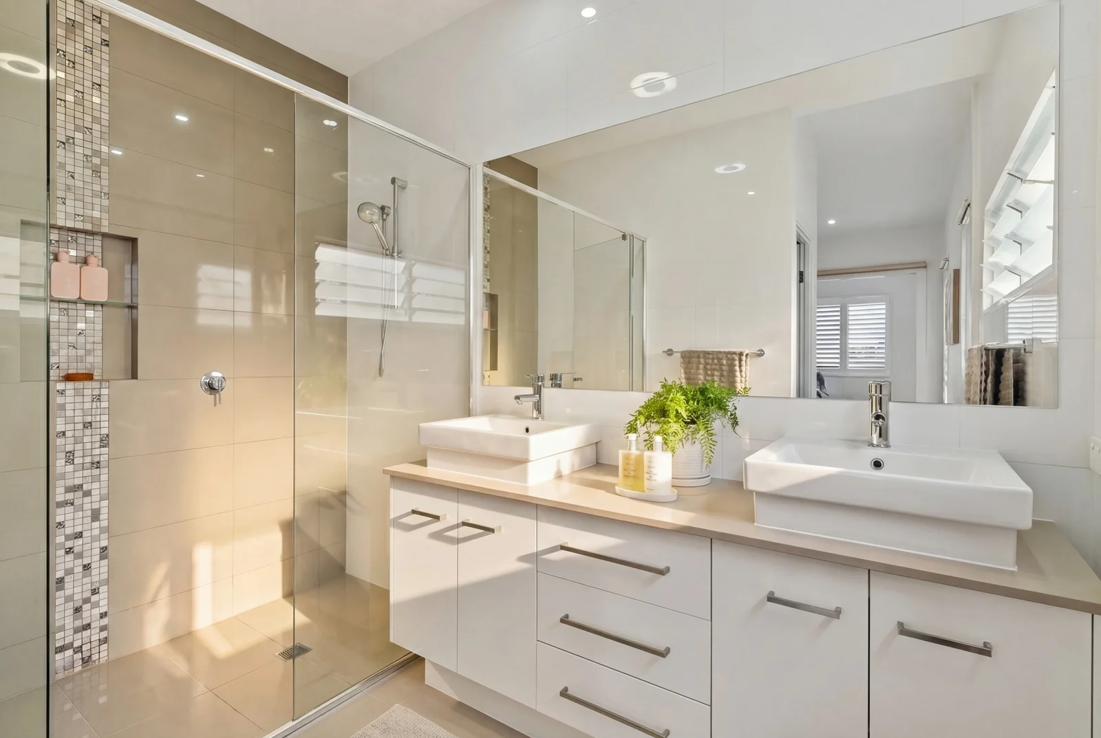 Additional image 16 of 2/1433 Gold Coast Highway, Palm Beach QLD 4221