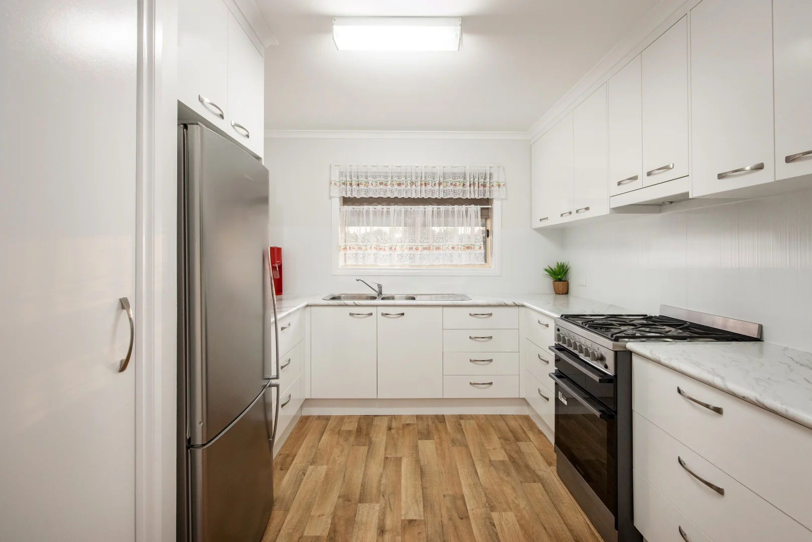 Additional image 3 of 1/472 Heriot Street, Lavington NSW 2641