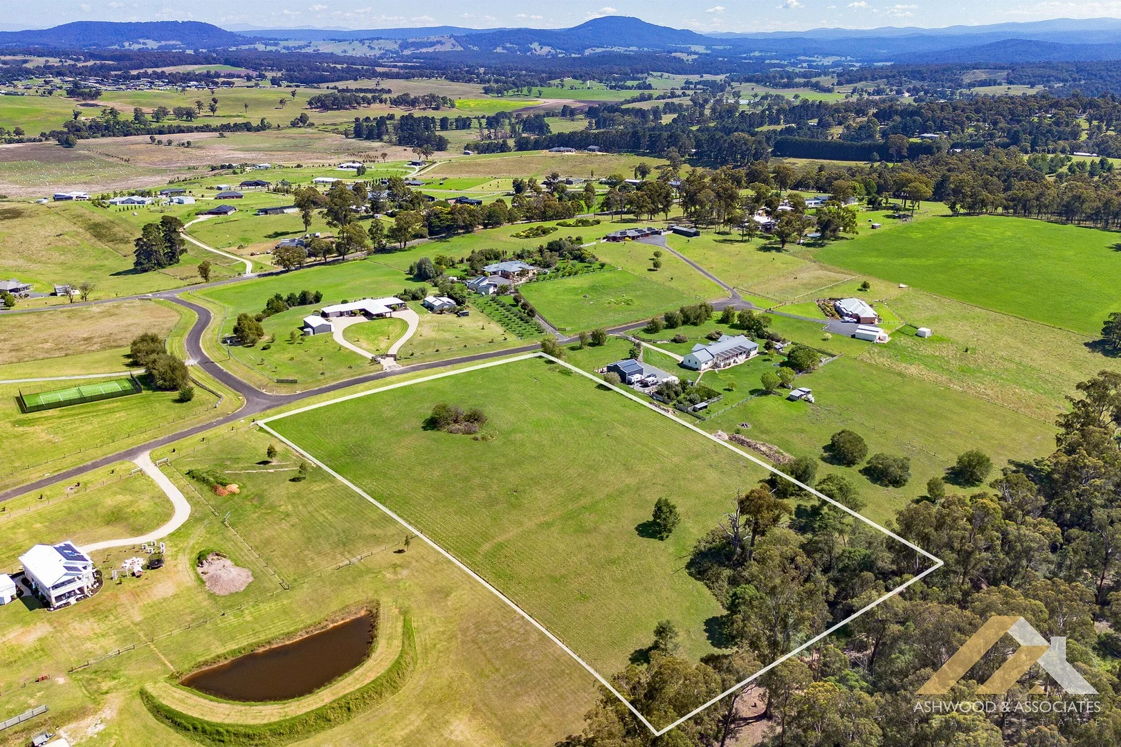 65 Kingsley Drive, Wy Yung VIC 3875