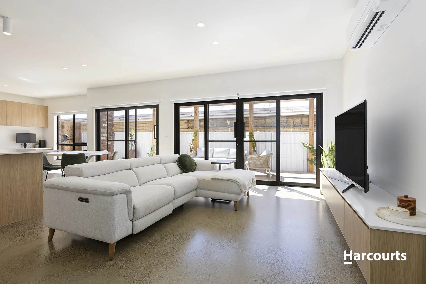 Additional image 3 of 2/16 Elsie Street, Bell Park VIC 3215