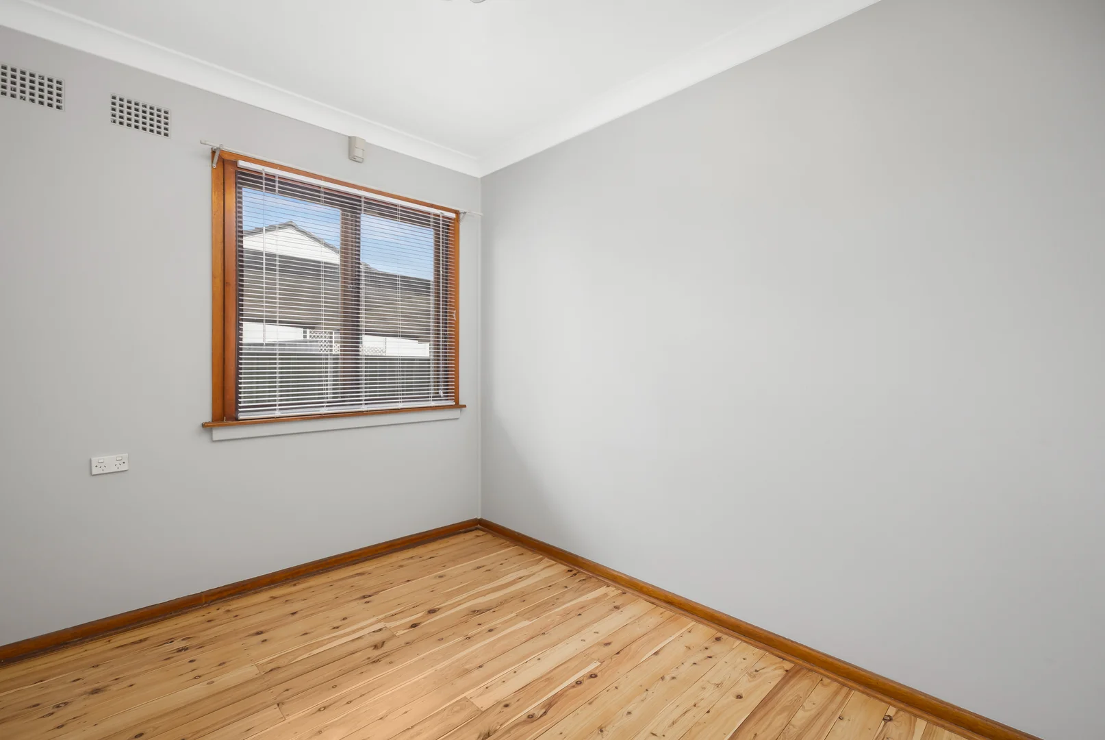 Additional image 10 of 24 Mindanao Avenue, Lethbridge Park NSW 2770