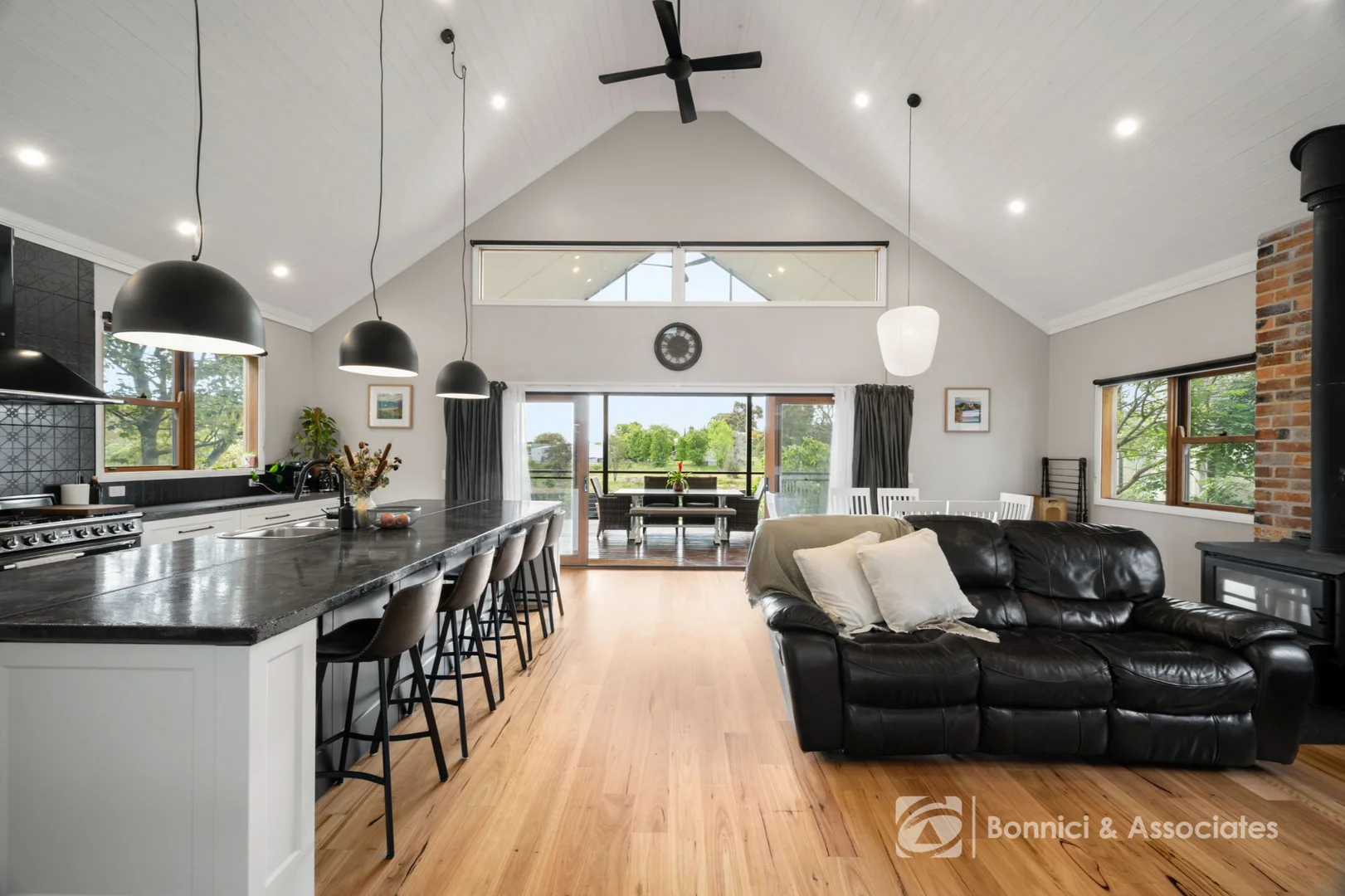 Additional image 3 of 18 John Street, Beechworth VIC 3747