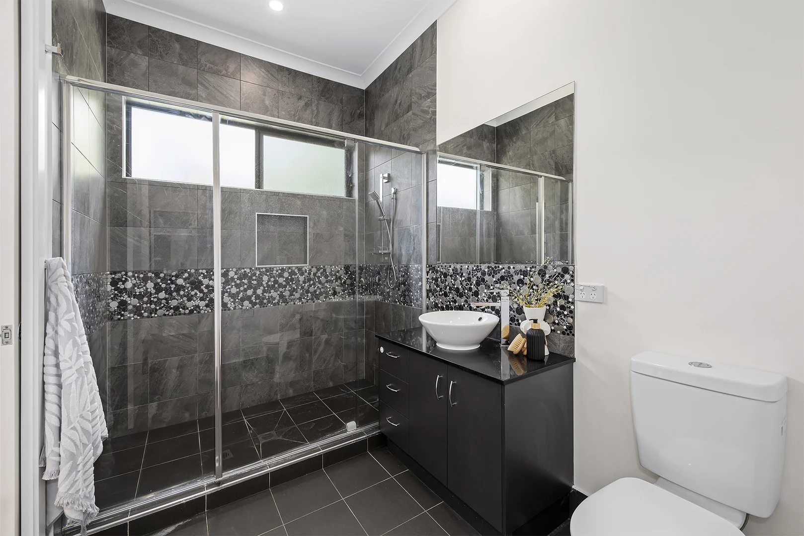 Additional image 17 of 86 Linacre Crescent, Carindale QLD 4152