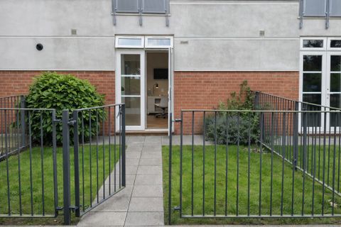 Watkin Road, Leicester LE2, Studio to rent