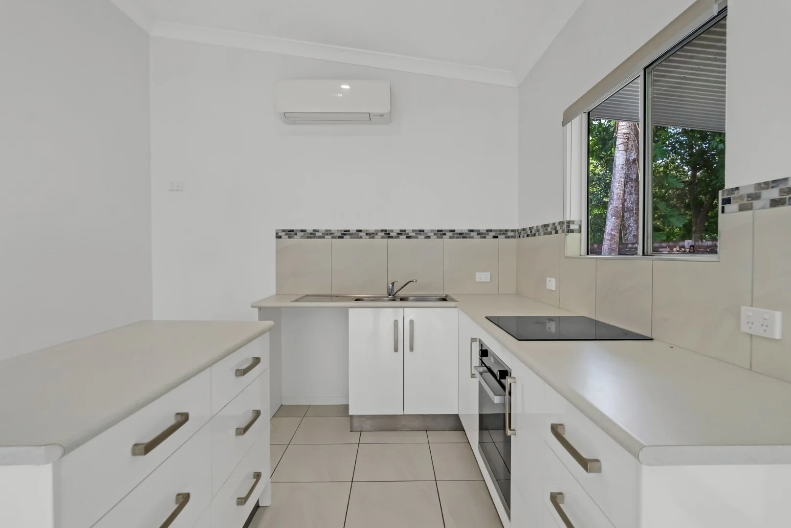 Additional image 26 of 8 Queensborough Close, Trinity Park QLD 4879