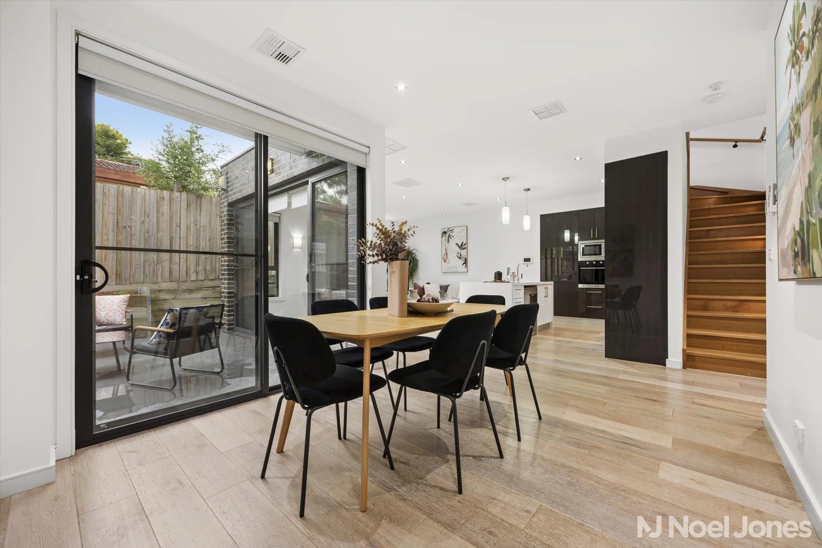 Additional image 5 of 2/17 St Clems Road, Doncaster East VIC 3109