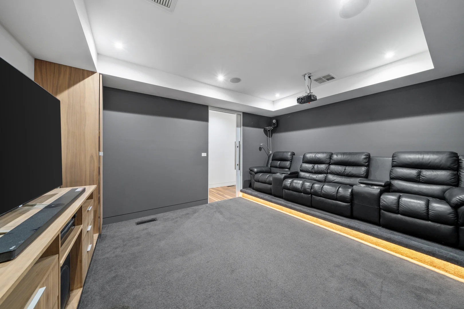 Additional image 6 of 5 Lebanon Street, Strathmore VIC 3041