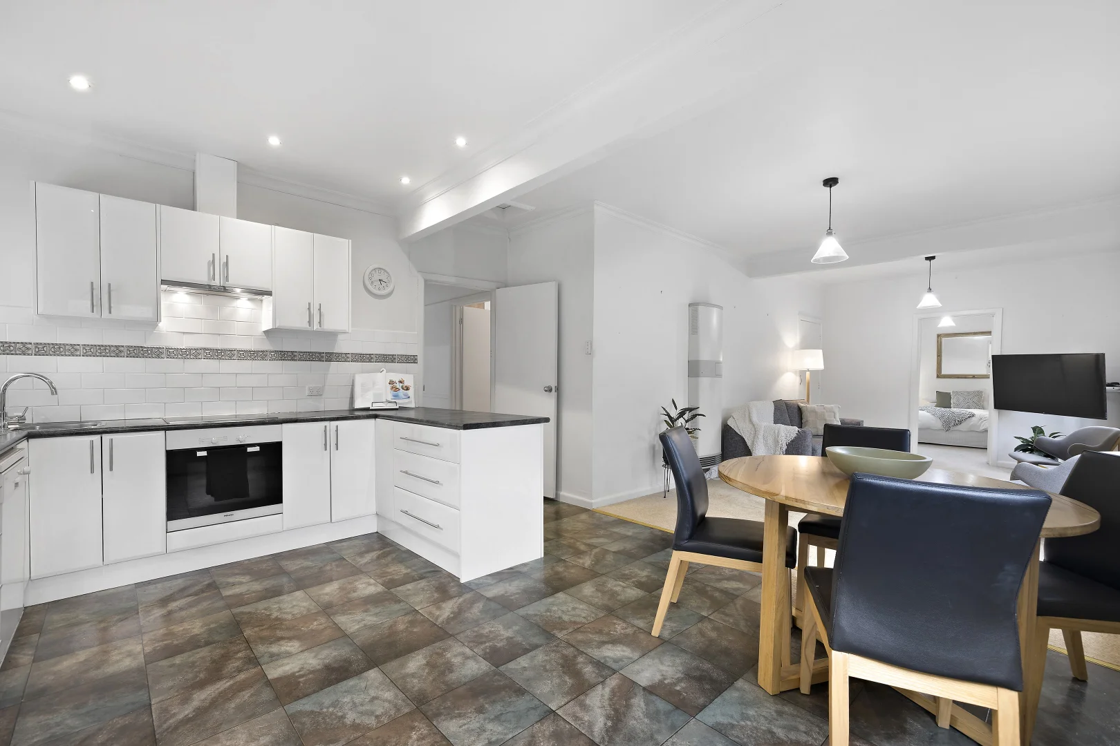 Additional image 11 of 472 Bluff Road, Hampton VIC 3188