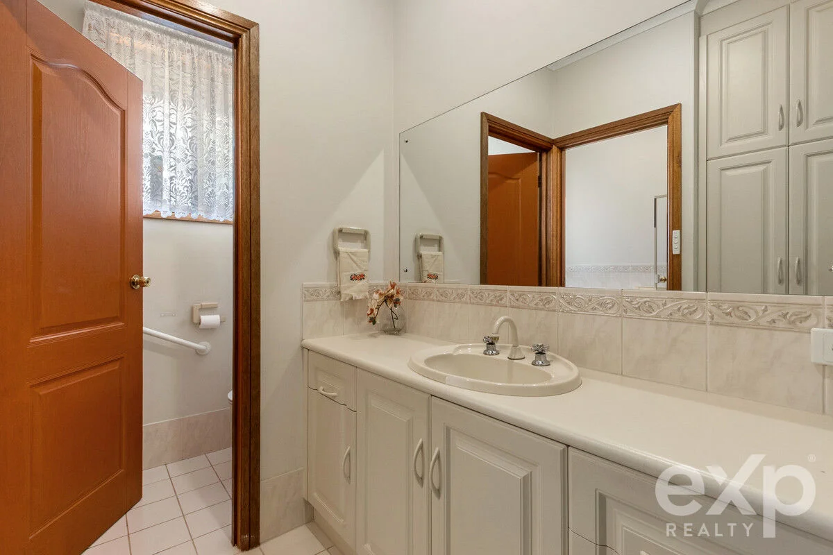 Additional image 17 of 20 North Terrace, Moonta Bay SA 5558